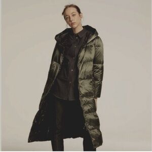 Nap lightweight puffer maxi coat size L